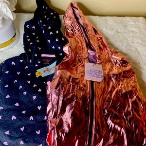 Hoodie / metallic jacket